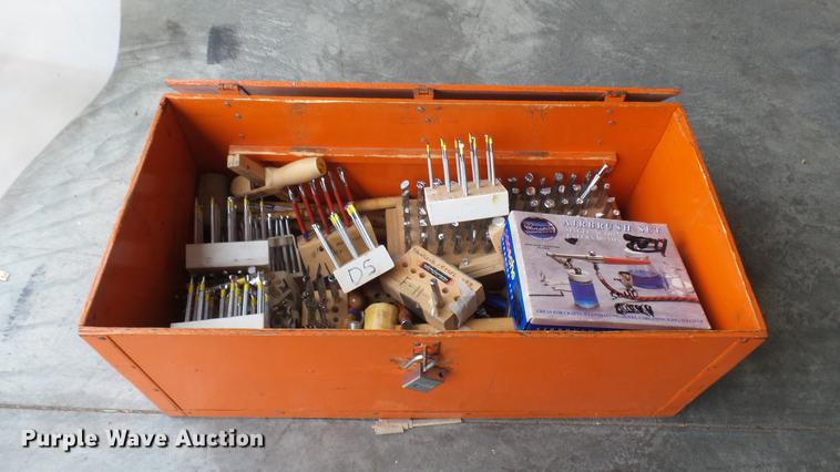 image for item DV9127 Leather tools