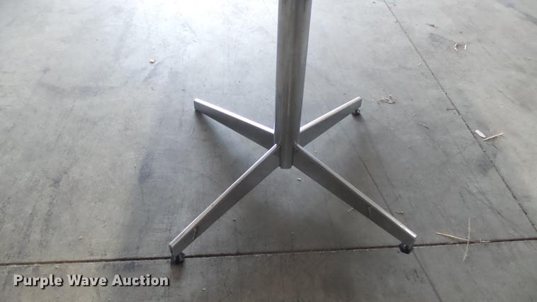 image for item DV9130 (8) tables