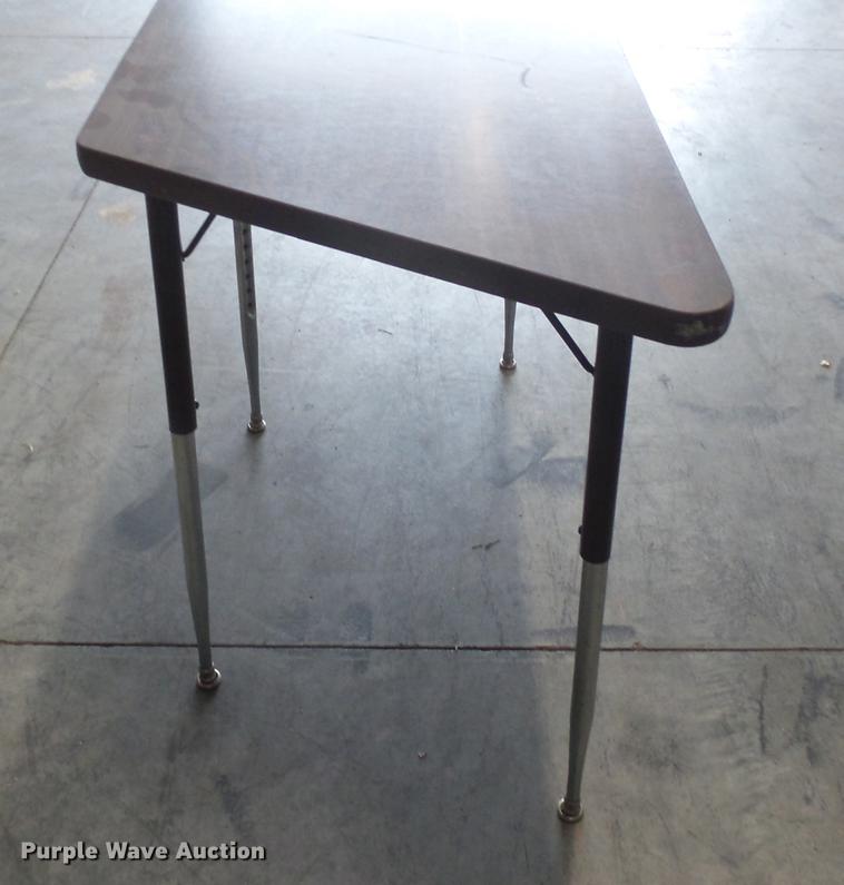 image for item DV9130 (8) tables