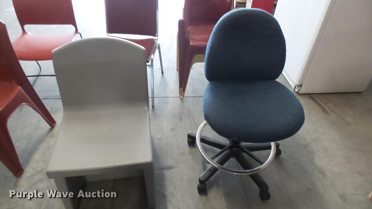image for item DV9131 Approximately 75 chairs