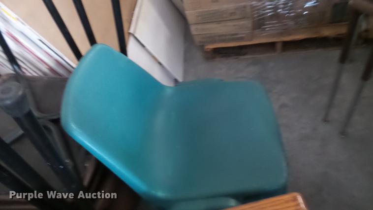 image for item DV9131 Approximately 75 chairs