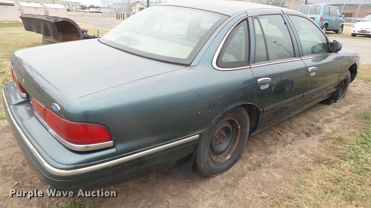 image for item DV9139 1996 Ford Crown Victoria Police Interceptor