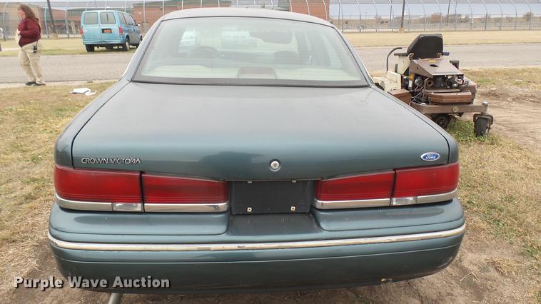 image for item DV9139 1996 Ford Crown Victoria Police Interceptor