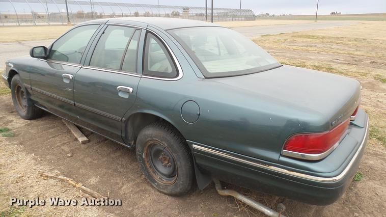 image for item DV9139 1996 Ford Crown Victoria Police Interceptor
