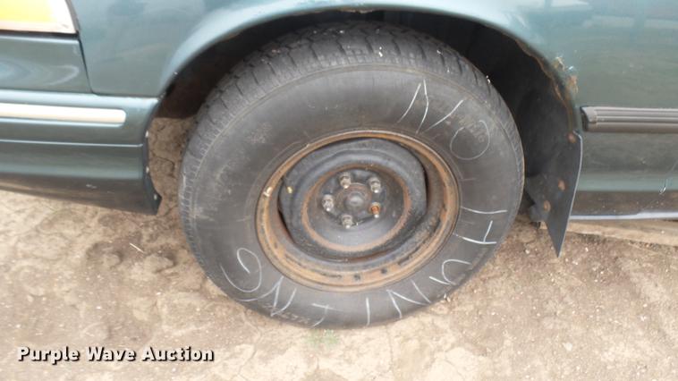 image for item DV9139 1996 Ford Crown Victoria Police Interceptor