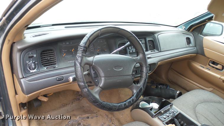 image for item DV9139 1996 Ford Crown Victoria Police Interceptor