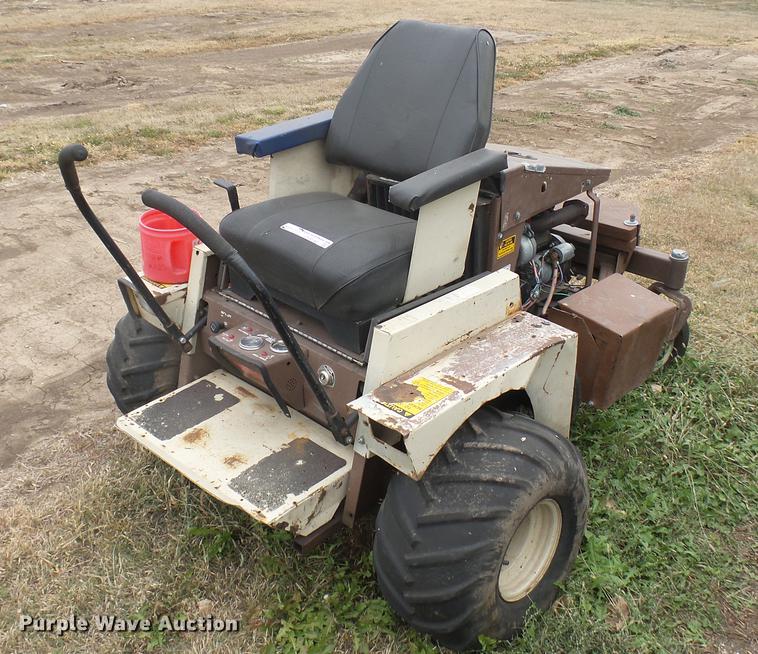 image for item DV9140 1992 Grasshopper 721D ZTR lawn mower