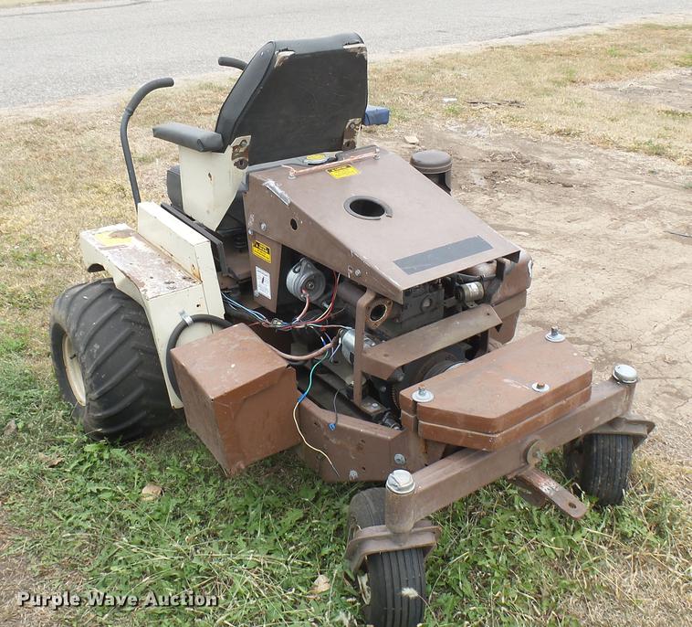 image for item DV9140 1992 Grasshopper 721D ZTR lawn mower