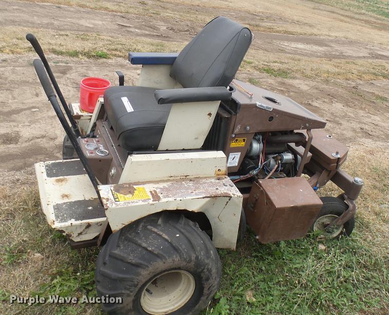 image for item DV9140 1992 Grasshopper 721D ZTR lawn mower