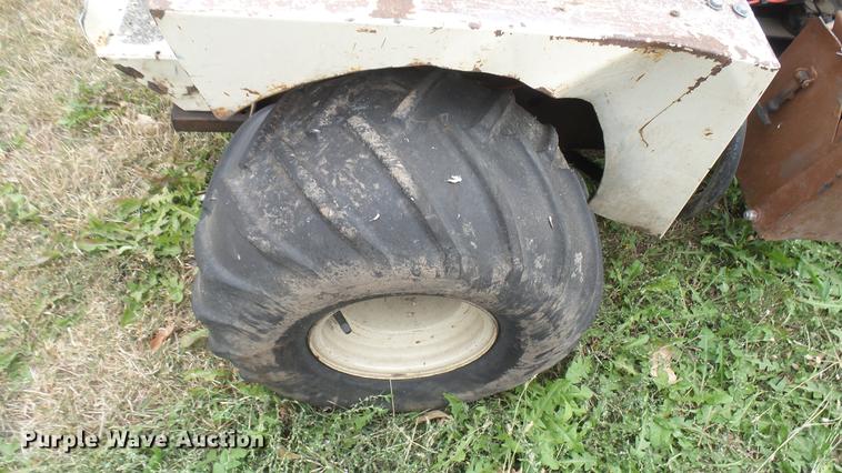 image for item DV9140 1992 Grasshopper 721D ZTR lawn mower