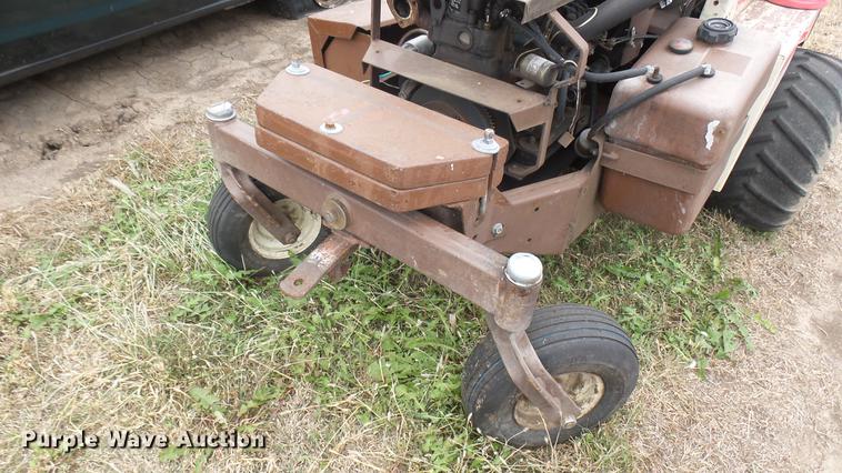 image for item DV9140 1992 Grasshopper 721D ZTR lawn mower