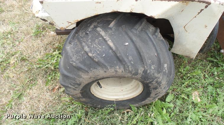 image for item DV9140 1992 Grasshopper 721D ZTR lawn mower