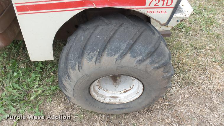 image for item DV9140 1992 Grasshopper 721D ZTR lawn mower