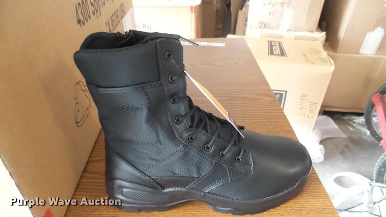 image for item DV9142 (30) pairs of boots