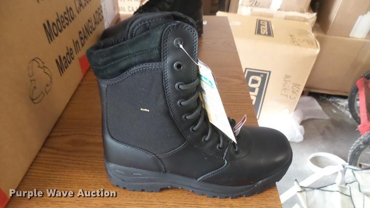 image for item DV9142 (30) pairs of boots