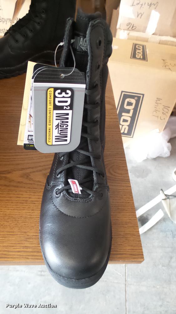 image for item DV9142 (30) pairs of boots