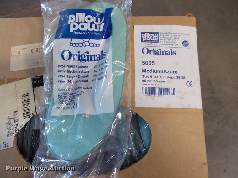 image for item DV9143 Boots, pants, and slippers