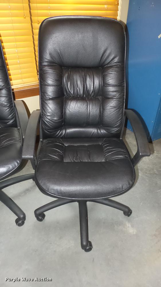 image for item DV9155 (10) office chairs