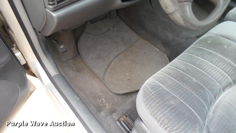 image for item DV9159 2005 Buick Century