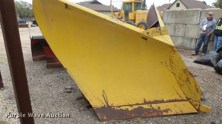 image for item DV9160 Balderson BV11 V-plow