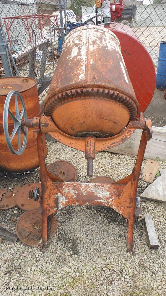 image for item DV9162 Wards cement mixer