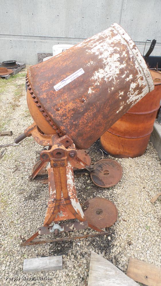 image for item DV9162 Wards cement mixer