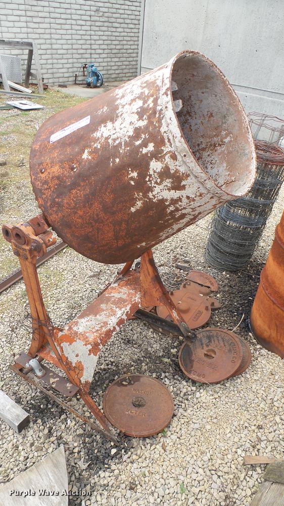 image for item DV9162 Wards cement mixer