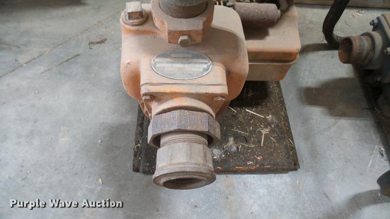 image for item DV9163 (2) trash pumps
