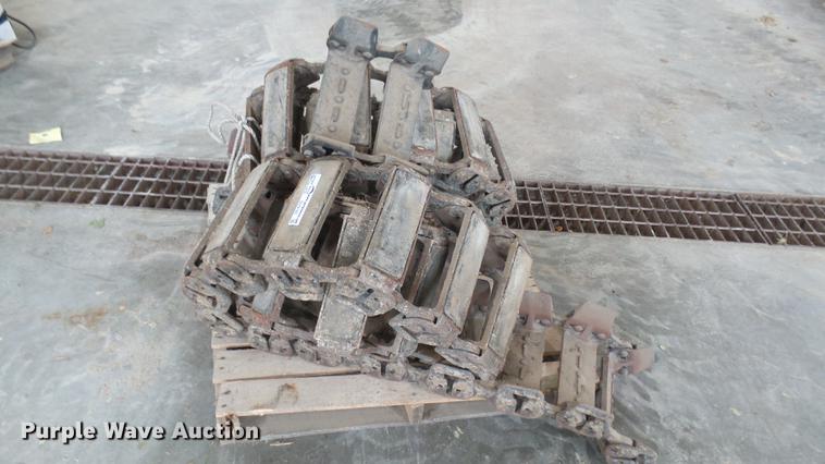 image for item DV9165 (2) Bobcat tracks