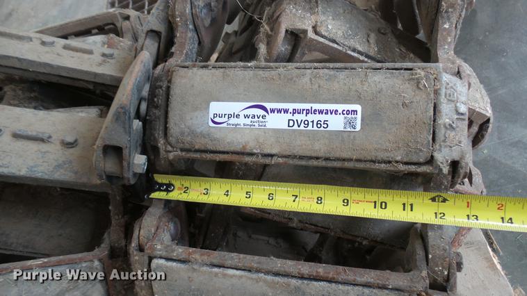 image for item DV9165 (2) Bobcat tracks