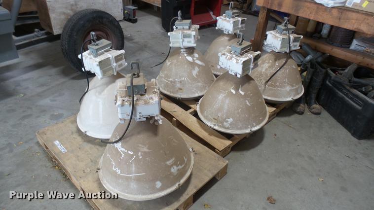 image for item DV9169 (6) bay lights