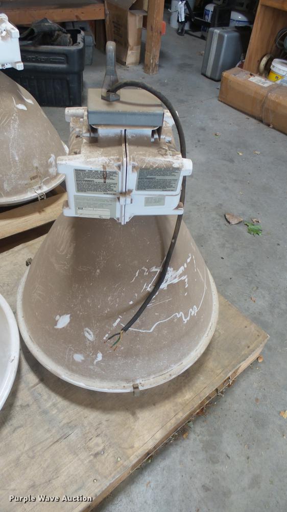 image for item DV9169 (6) bay lights