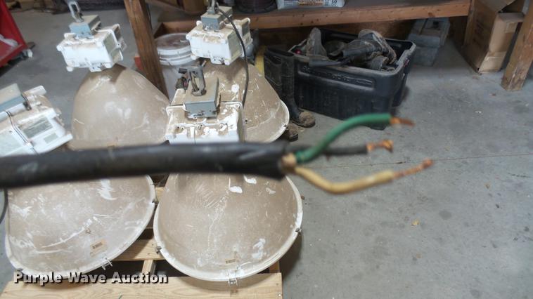 image for item DV9169 (6) bay lights