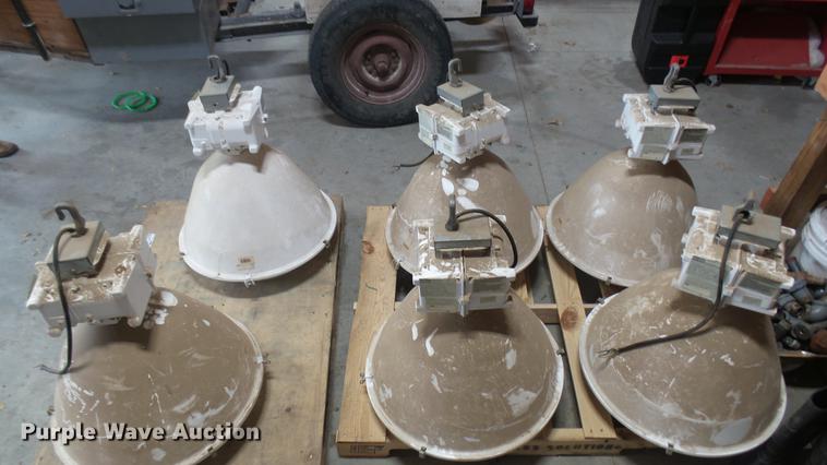 image for item DV9169 (6) bay lights