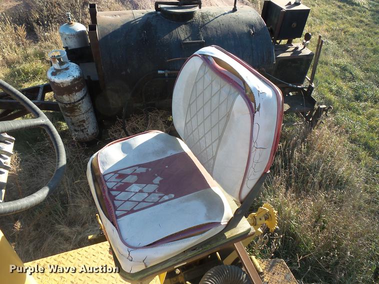 image for item DV9511 Blaw Knox PF180H paver