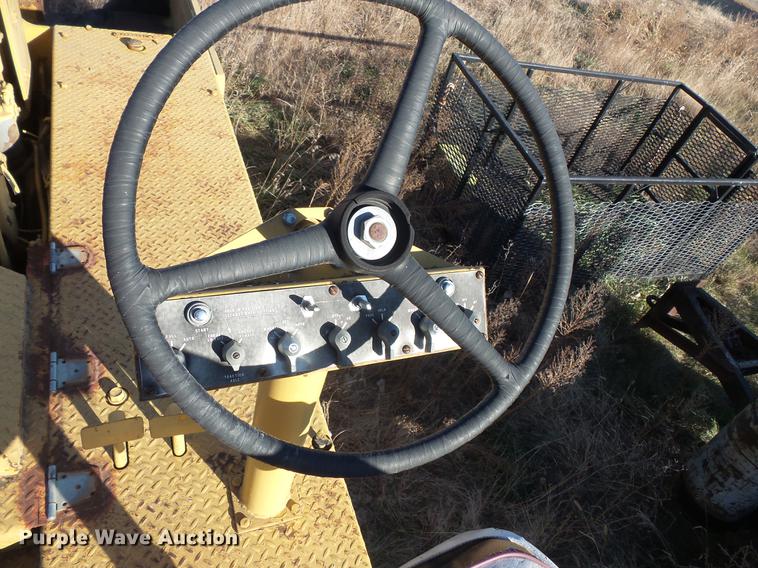 image for item DV9511 Blaw Knox PF180H paver