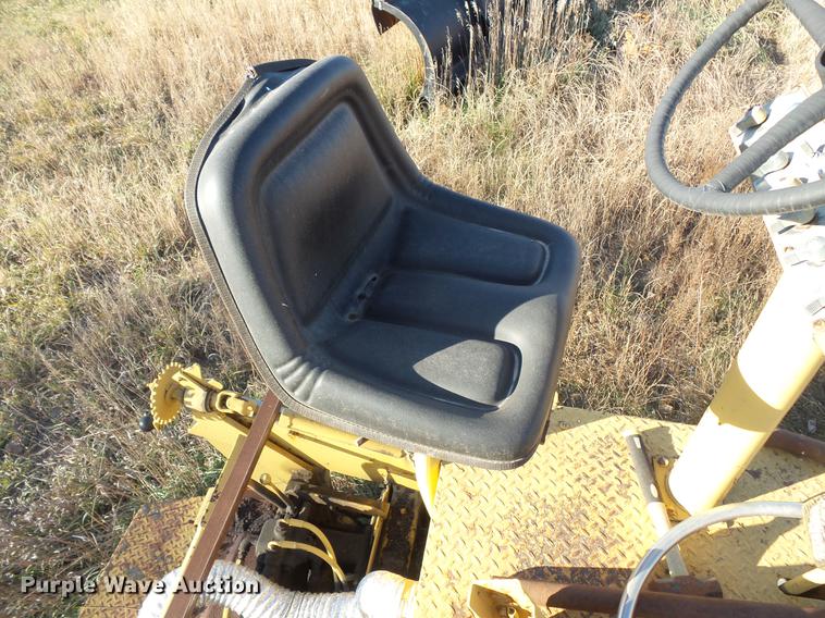 image for item DV9511 Blaw Knox PF180H paver