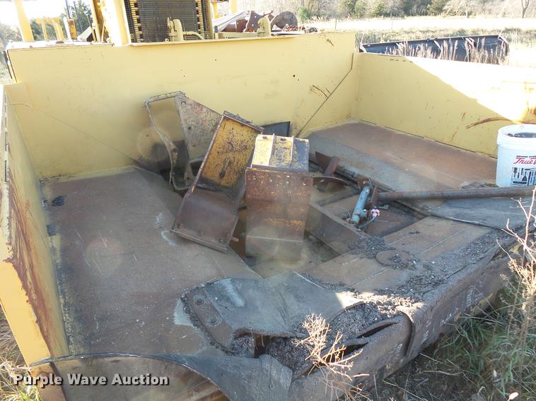 image for item DV9511 Blaw Knox PF180H paver