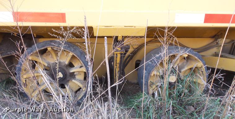 image for item DV9511 Blaw Knox PF180H paver