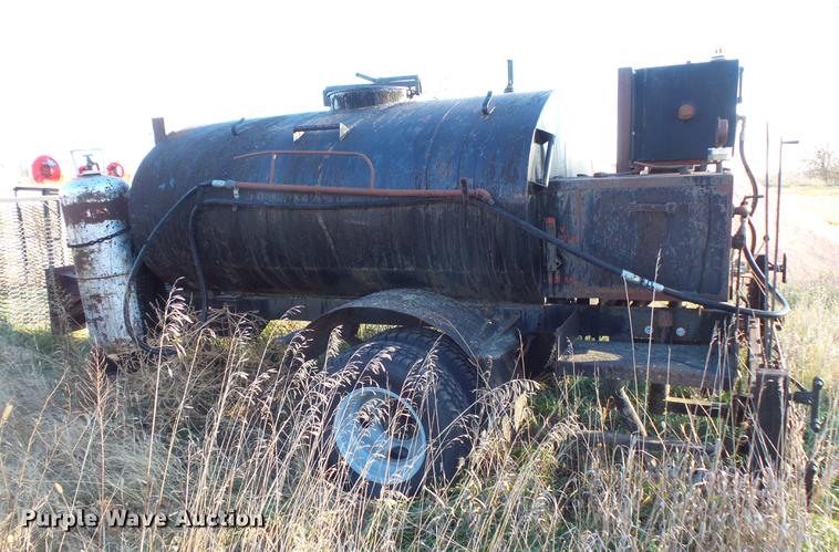 image for item DV9512 (3) tar pot trailers