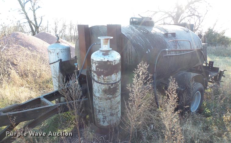 image for item DV9512 (3) tar pot trailers