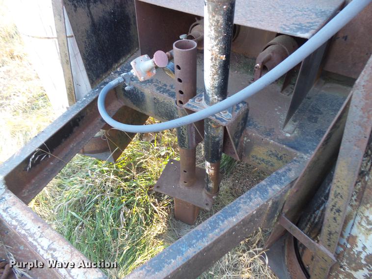 image for item DV9512 (3) tar pot trailers