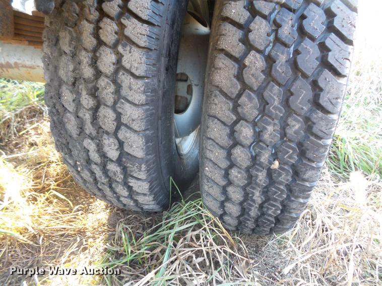 image for item DV9512 (3) tar pot trailers