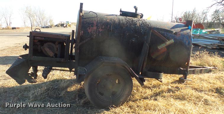 image for item DV9512 (3) tar pot trailers