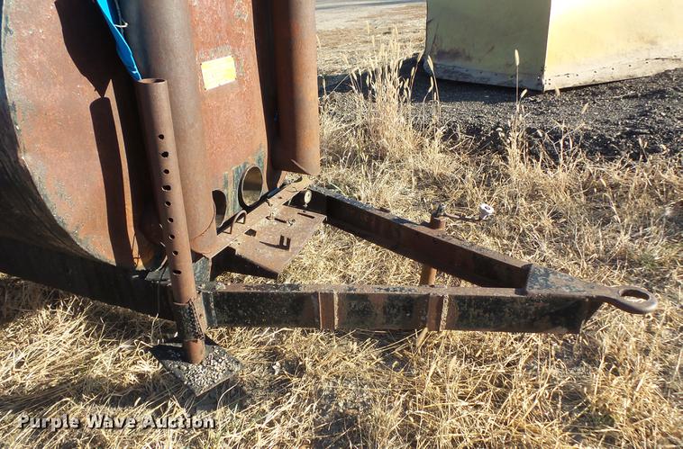 image for item DV9512 (3) tar pot trailers