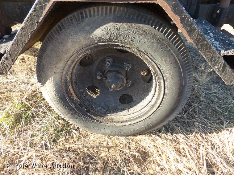 image for item DV9512 (3) tar pot trailers