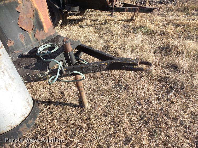 image for item DV9512 (3) tar pot trailers