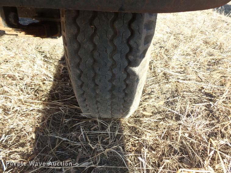 image for item DV9512 (3) tar pot trailers