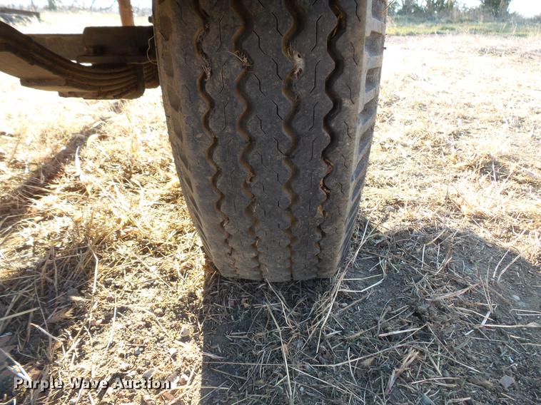 image for item DV9512 (3) tar pot trailers