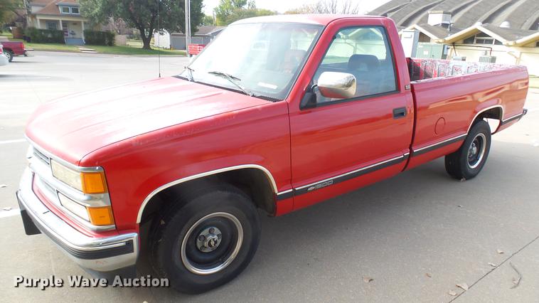 image for item DW9247 1994 Chevrolet 1500 pickup truck